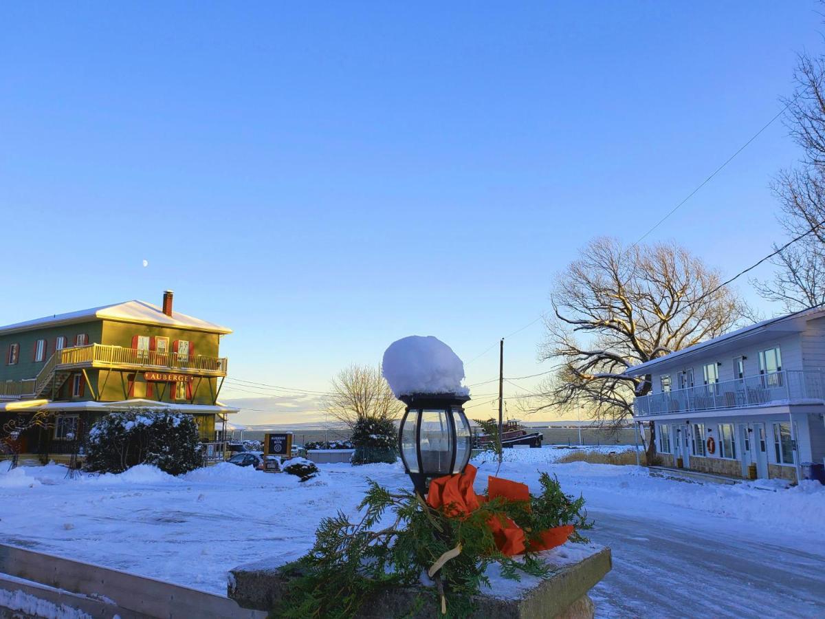 Les Petits Studios Du Bord De L'Eau Saint-Joseph-de-la-Rive Eksteriør bilde